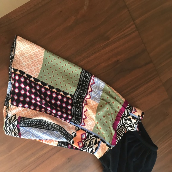 Patch work print puffy sleeve blouse - Picture 4 of 6